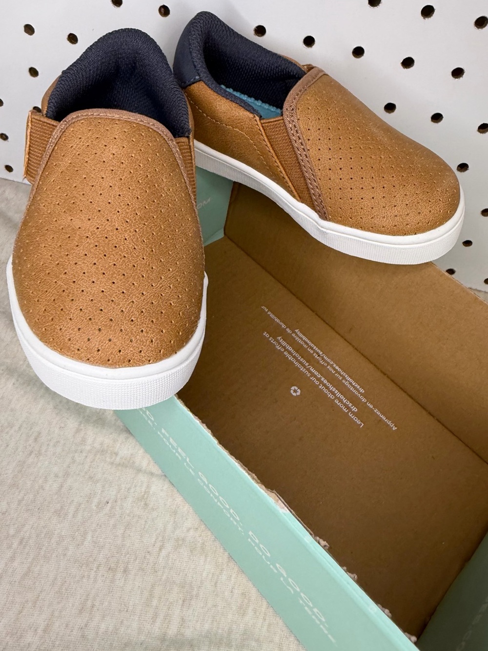 Brand new Dr. Scholl’s Madison toddler slip-on shoes in size US 6.